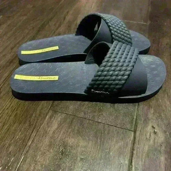 Ipanema Crossover Slides Blue Size 9 Made In Brazil - Picture 2 of 5